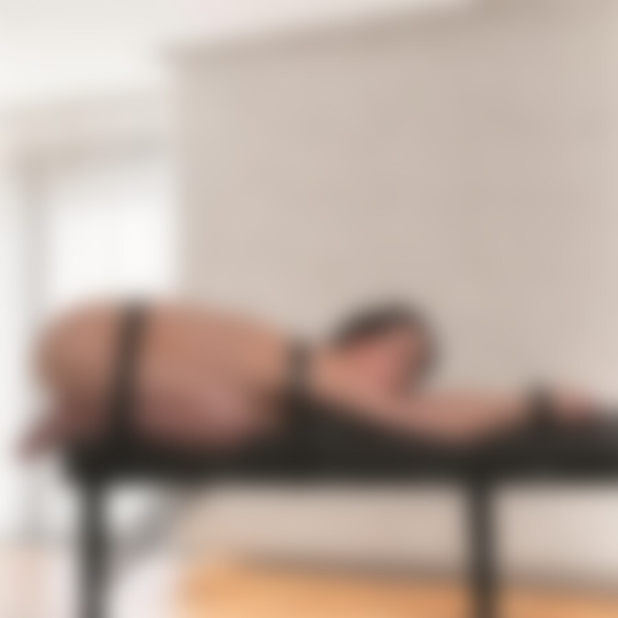 BONDAGE MASSAGE BED 5