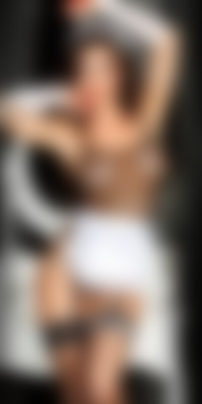 FANTASIA EMPREGADA PRETA Fato sensual de empregadinha com acessórios incluídos