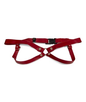 LEATHER NET Upgrade your pleasure with our Ubrique leather harness featuring a convenient clip closure