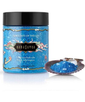 BATHING KIT Sali da bagno: Rilassano, idratano e colorano l'acqua di un blu affascinante.