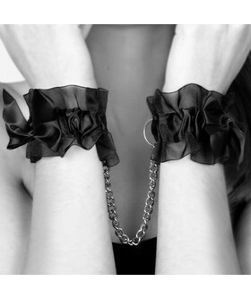 FROU FROU Juego de esposas elegante con organza y satén para bondage