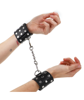 MUÑEQUERAS CON CIERRE A PRESIÓ. Manette BDSM di alta qualità, stile e comfort garantito