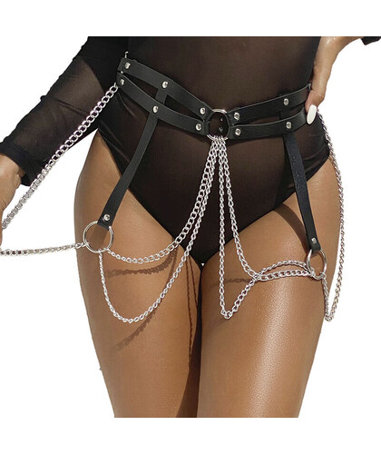 CEINTURE DE CHAINES ANNEAUX CU Lingerie érotique en cuir avec des détails sensuels