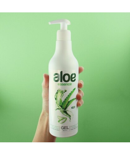ALOE VERA GEL ESSENCE 100% 500 Discover the soothing touch of our 100% Aloe Vera Essence Gel, now in a generous 500ml siz