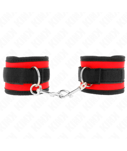 BRACELETS EN NYLON NOIR MODÈLE Découvrez les menottes BDSM de KINK : style, confort et maîtrise absolue.