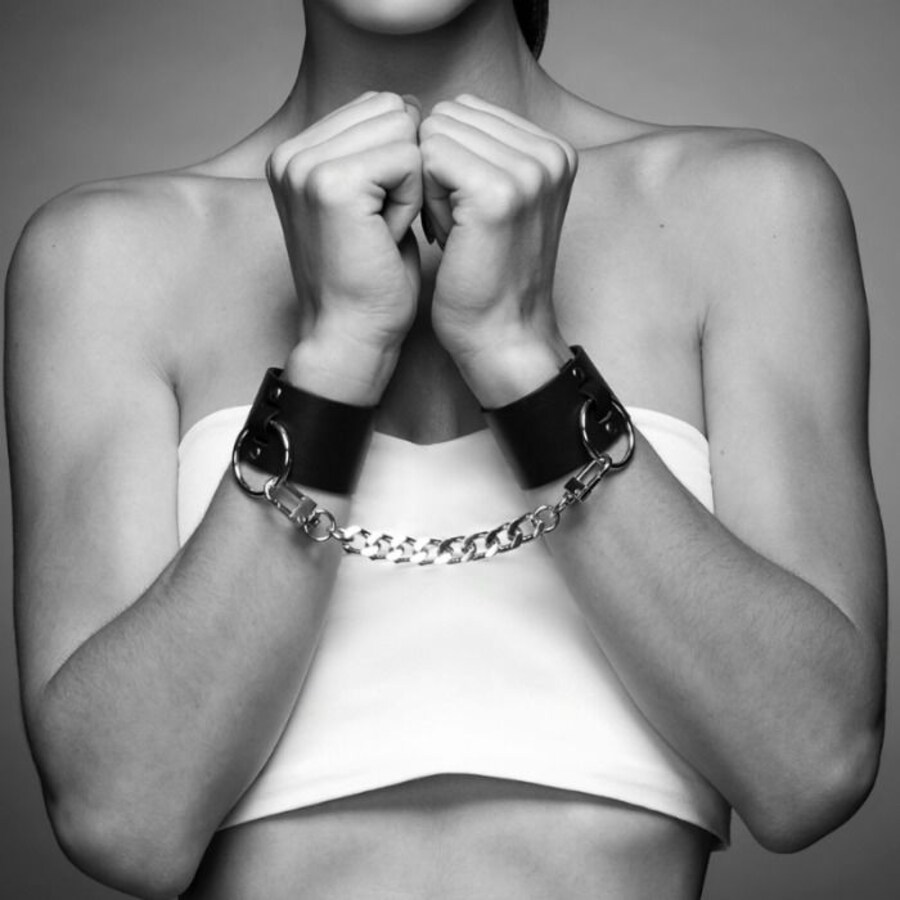 MAZE ALGEMAS E PULSEIRAS NEGR 2