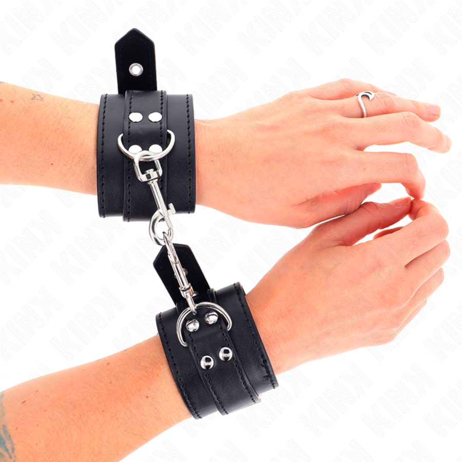 PULSEIRA COM TACHAS PRETO 3