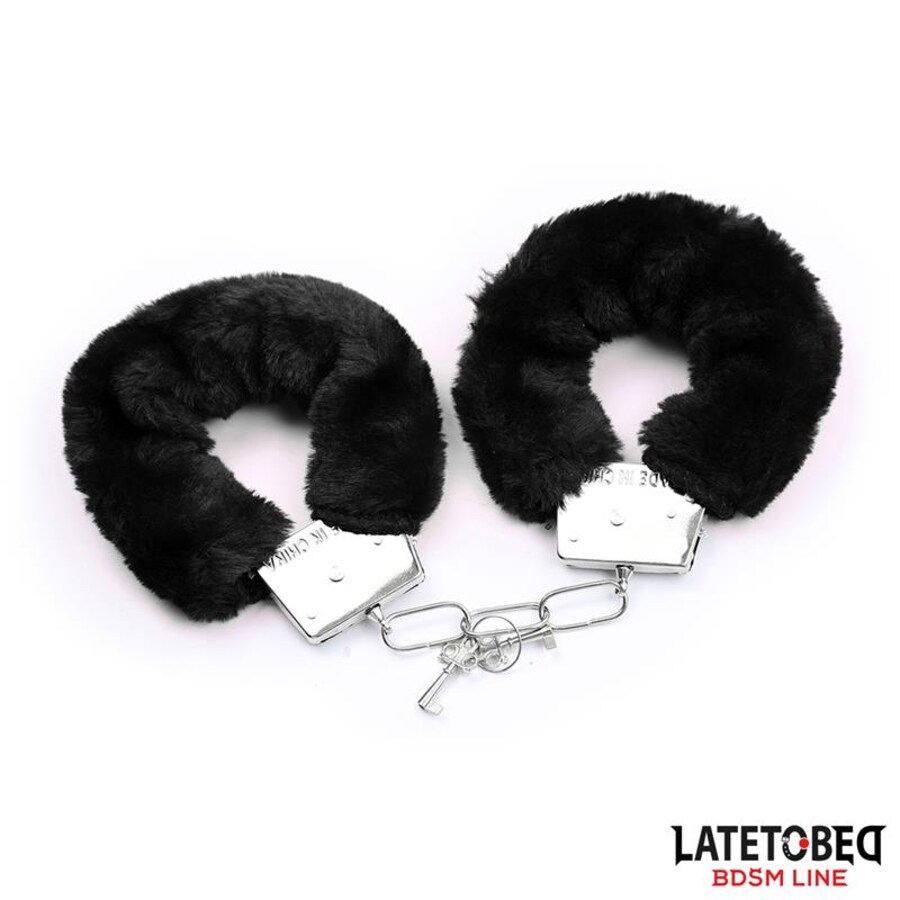 LATETOBED KIT BDSM 4
