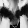 Algemas de plumas para explorar a sensualidade juntos