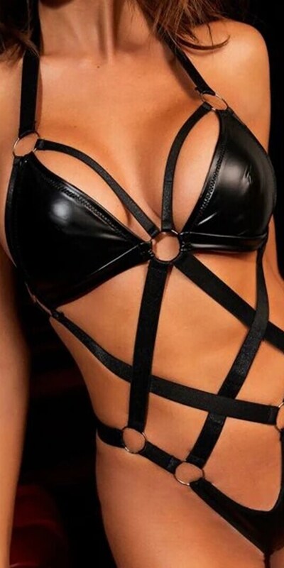 BODY STRAPPY NAMOUR Body sexy in ecopelle con aperture audaci