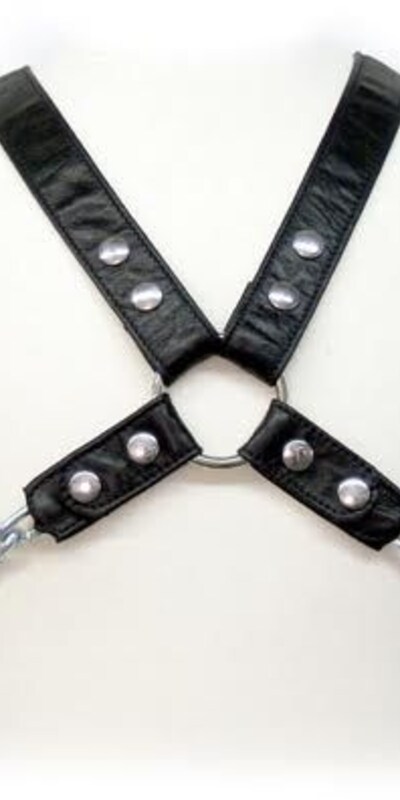 CHAIN HARNESS II Elegant and comfortable lingerie, with soft lace, perfect for everyday wear.